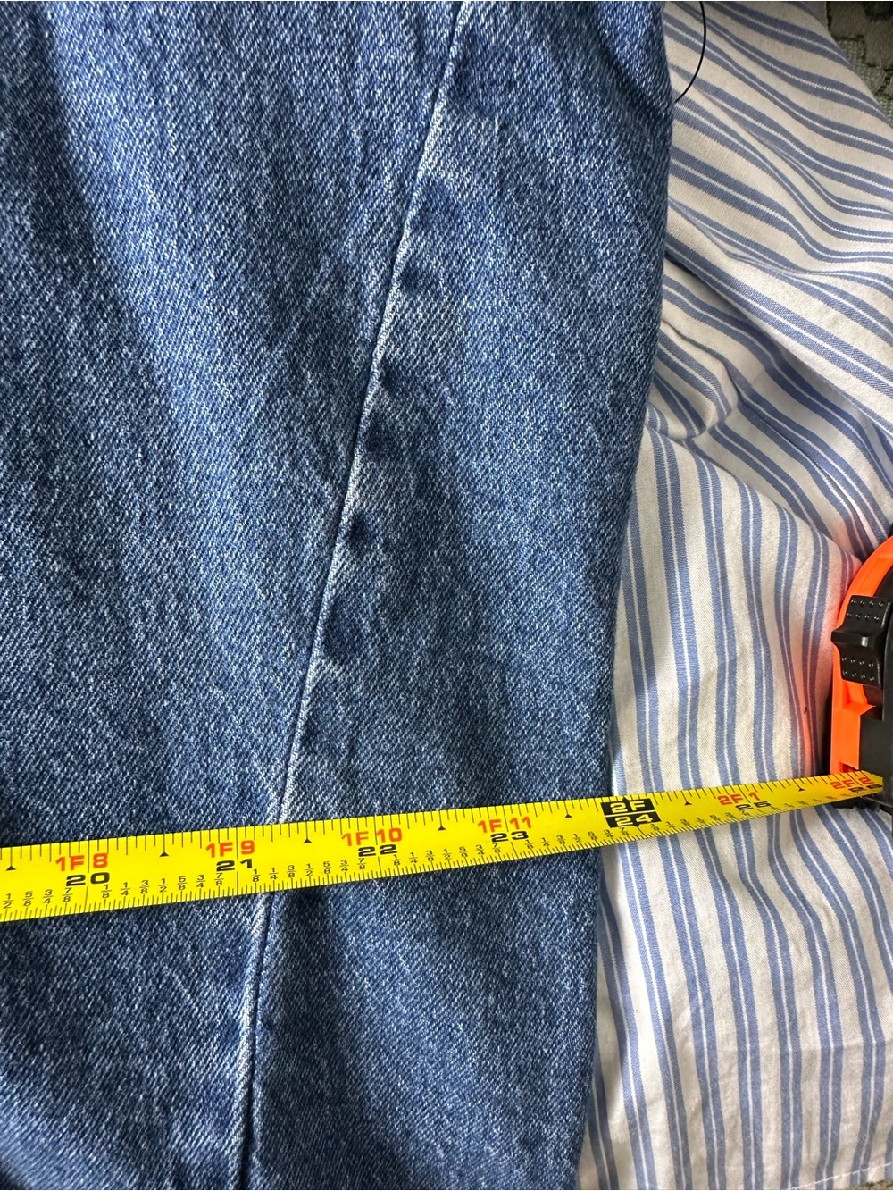Blue Puff-Sleeve Denim Jacket - Picture 12 of 16